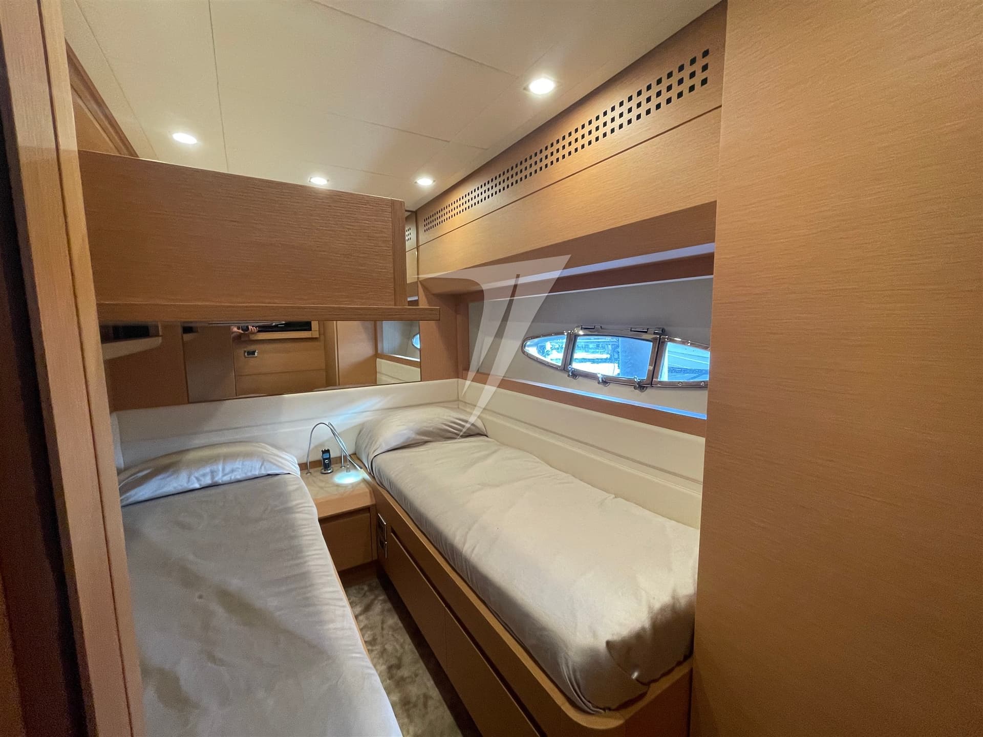 Pershing Pershing 80' usato - foto hero 18