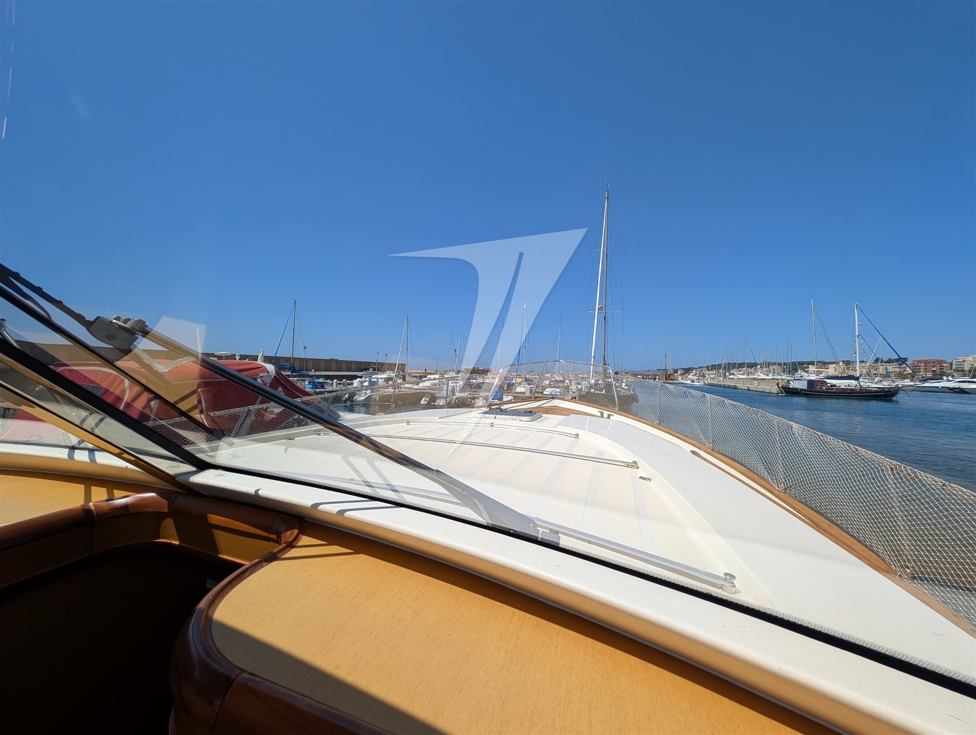 Mochi Craft Mochi 51 Dolphin - Detail View 1 Mochi Craft Mochi 51 Dolphin - Detail View 1