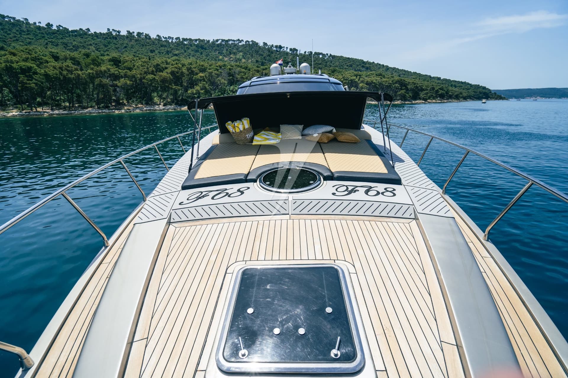 Fashion Yachts Fashion 68 - Detail View 1 Fashion Yachts Fashion 68 - Detail View 1