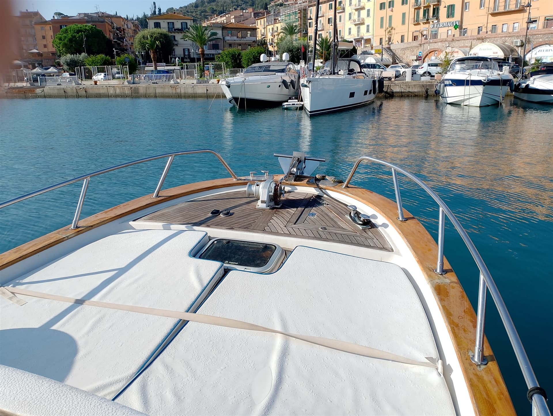 Fratelli Aprea Sorrento 7,50 - Deck View Fratelli Aprea Sorrento 7,50 - Deck View