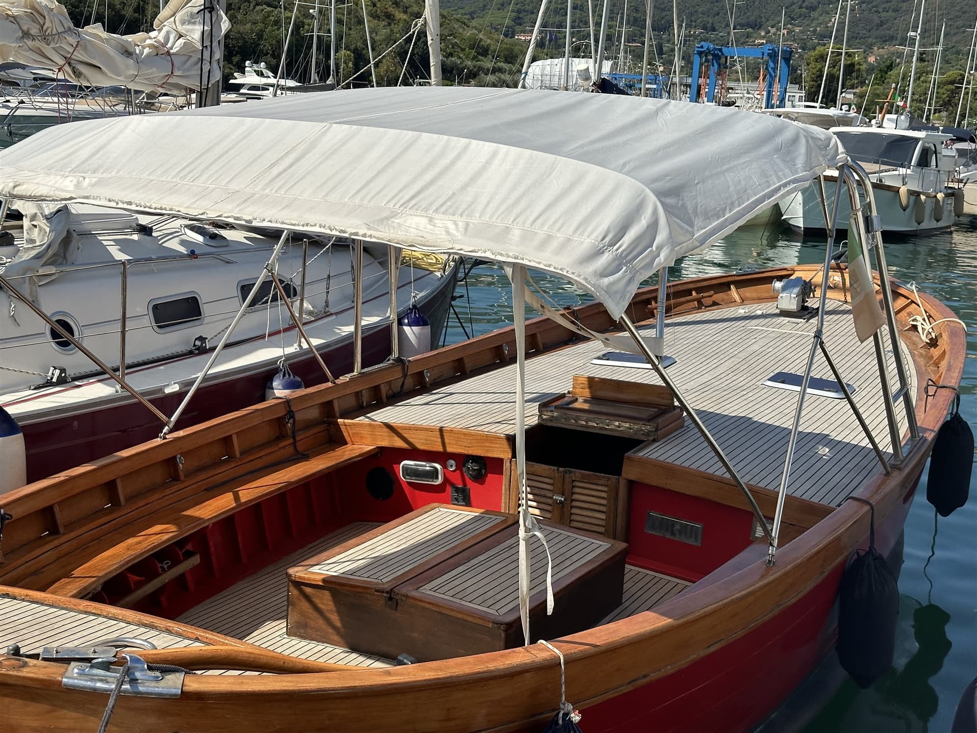 Mileo Gozzo Legno - Main View Mileo Gozzo Legno - Main View