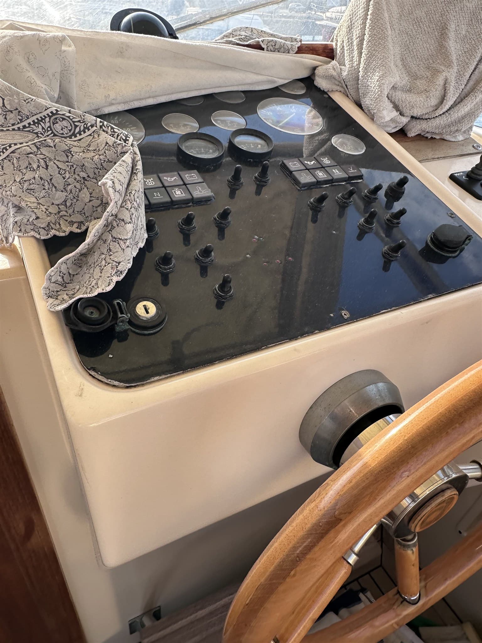 Apreamare Smeraldo 750 Cabin usato - foto hero 9