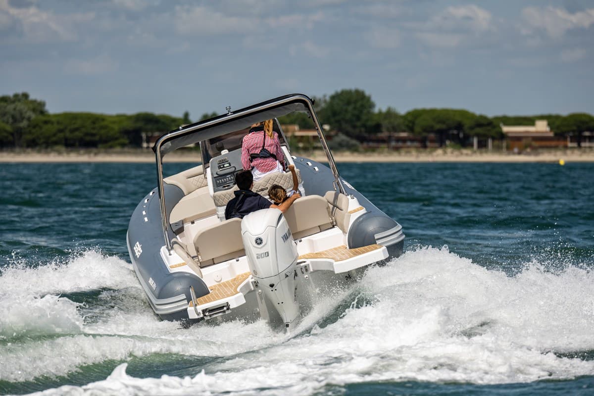 Salpa Soleil 24.5 - Deck View Salpa Soleil 24.5 - Deck View