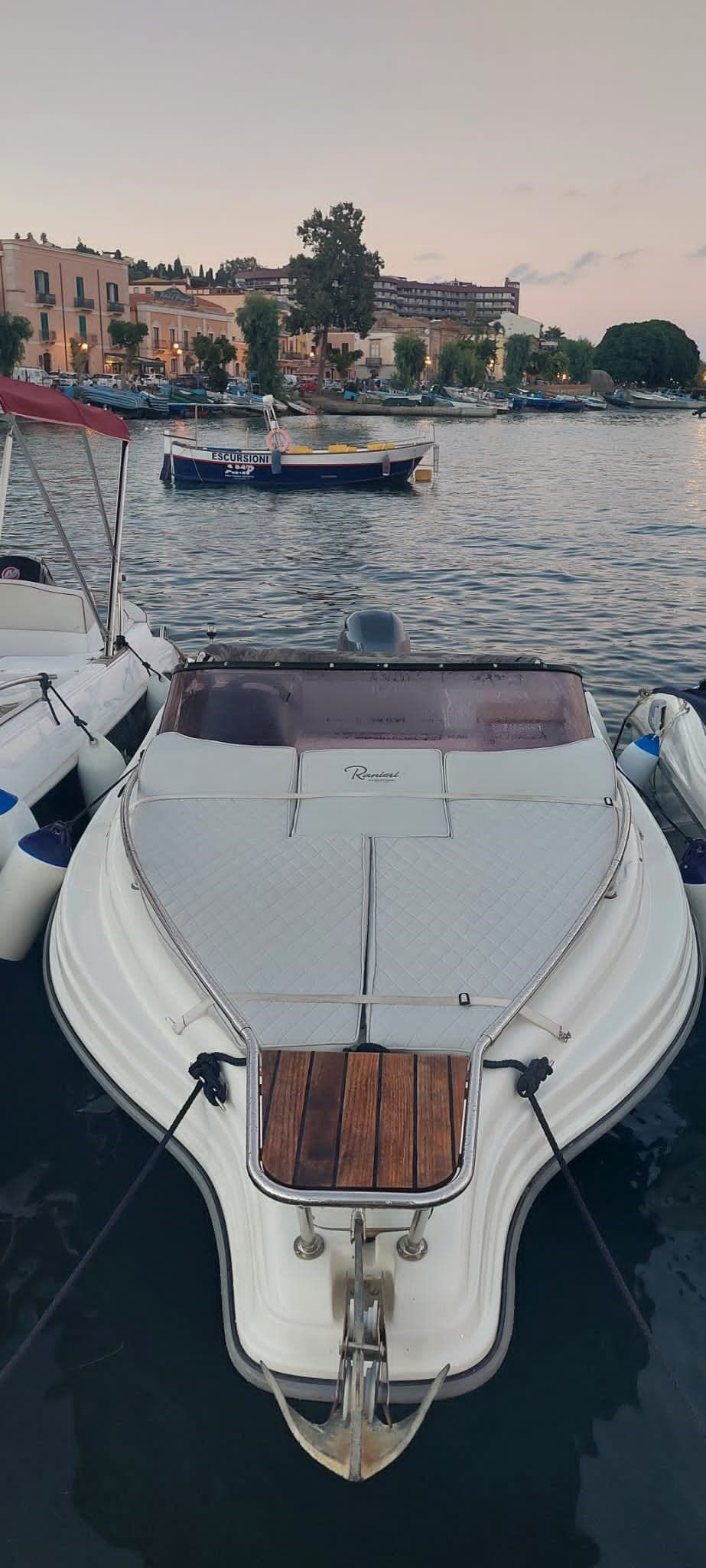 Ranieri Cantiere Midnight Sun 20 usato - dettaglio 1