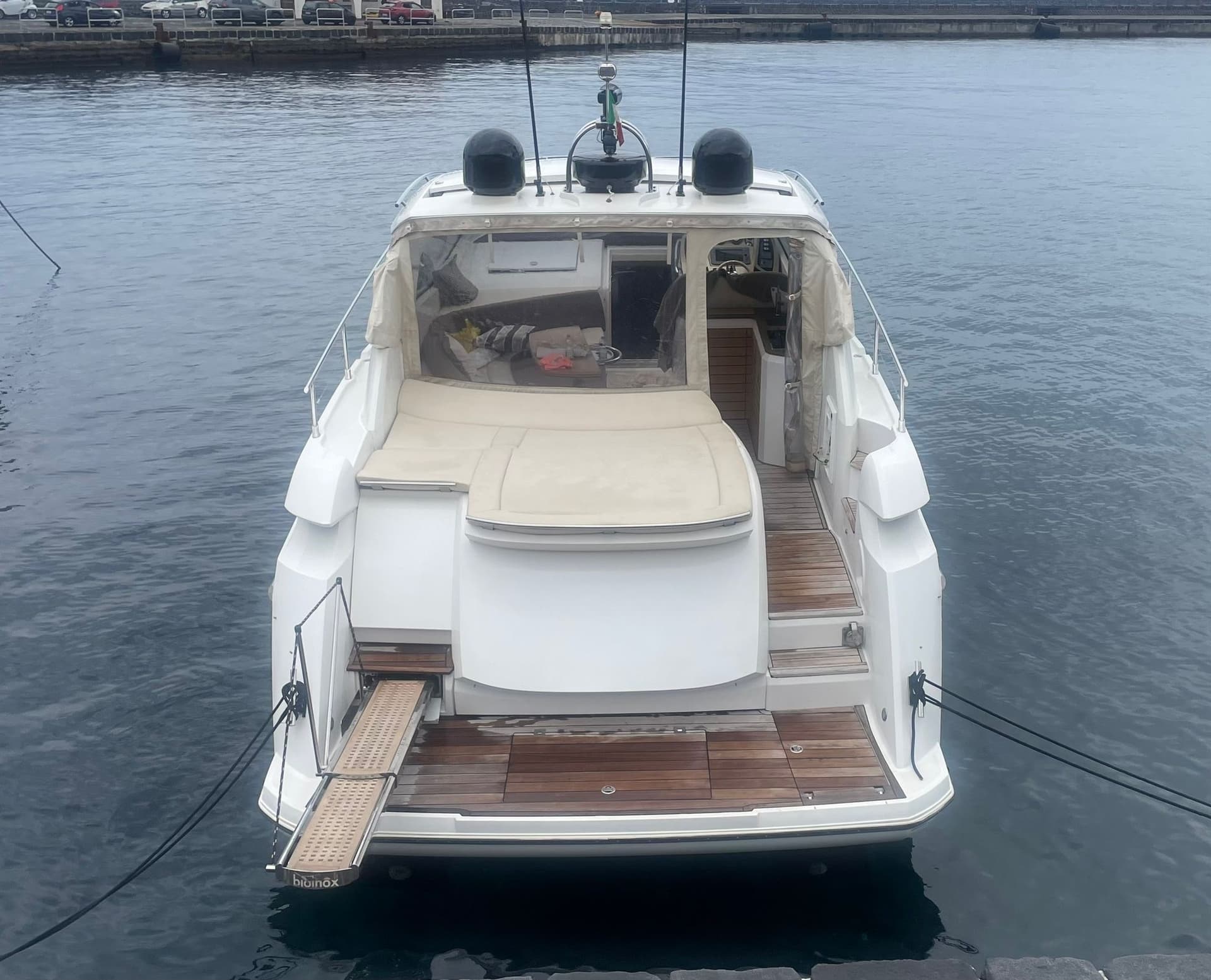 Sessa Marine C 43 - Deck View Sessa Marine C 43 - Deck View