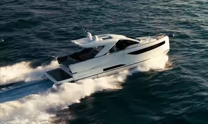 Jeanneau Db 43 used - detail 1