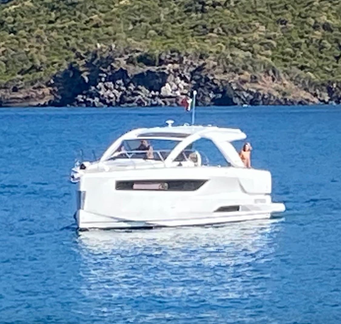 Jeanneau Db 43 used - detail 4