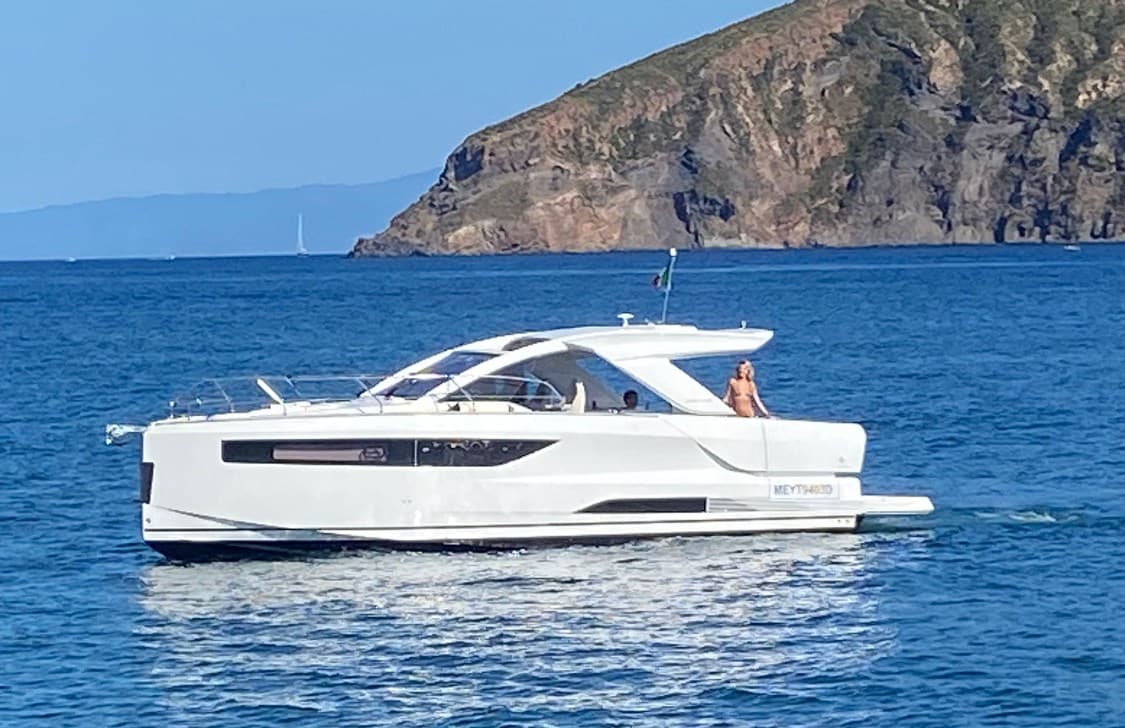 Jeanneau Db 43 used - detail 3