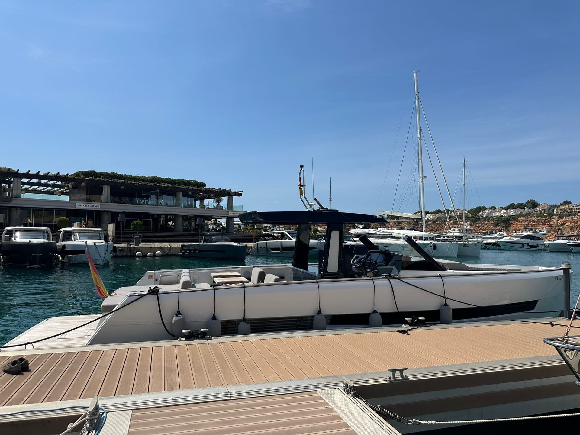 Fjord 42 Open - Detail View 1 Fjord 42 Open - Detail View 1