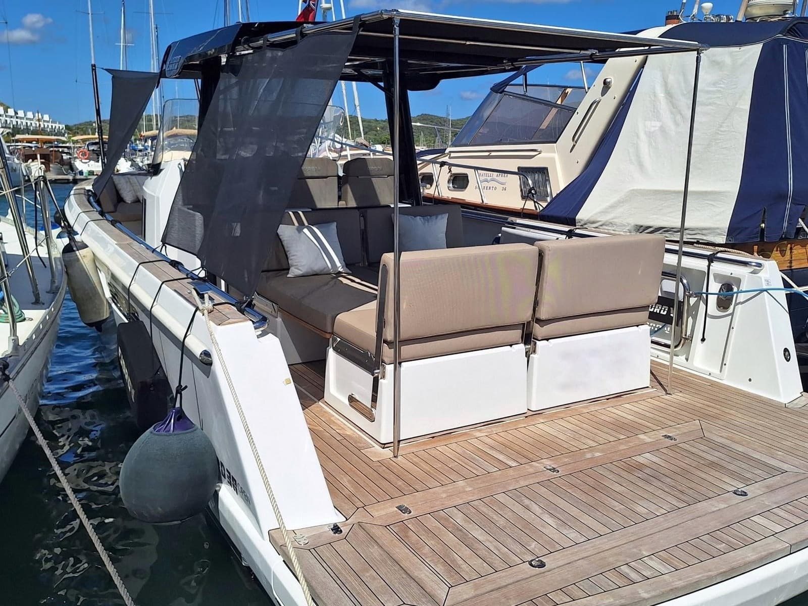 Fjord 38 Open - Interior View Fjord 38 Open - Interior View