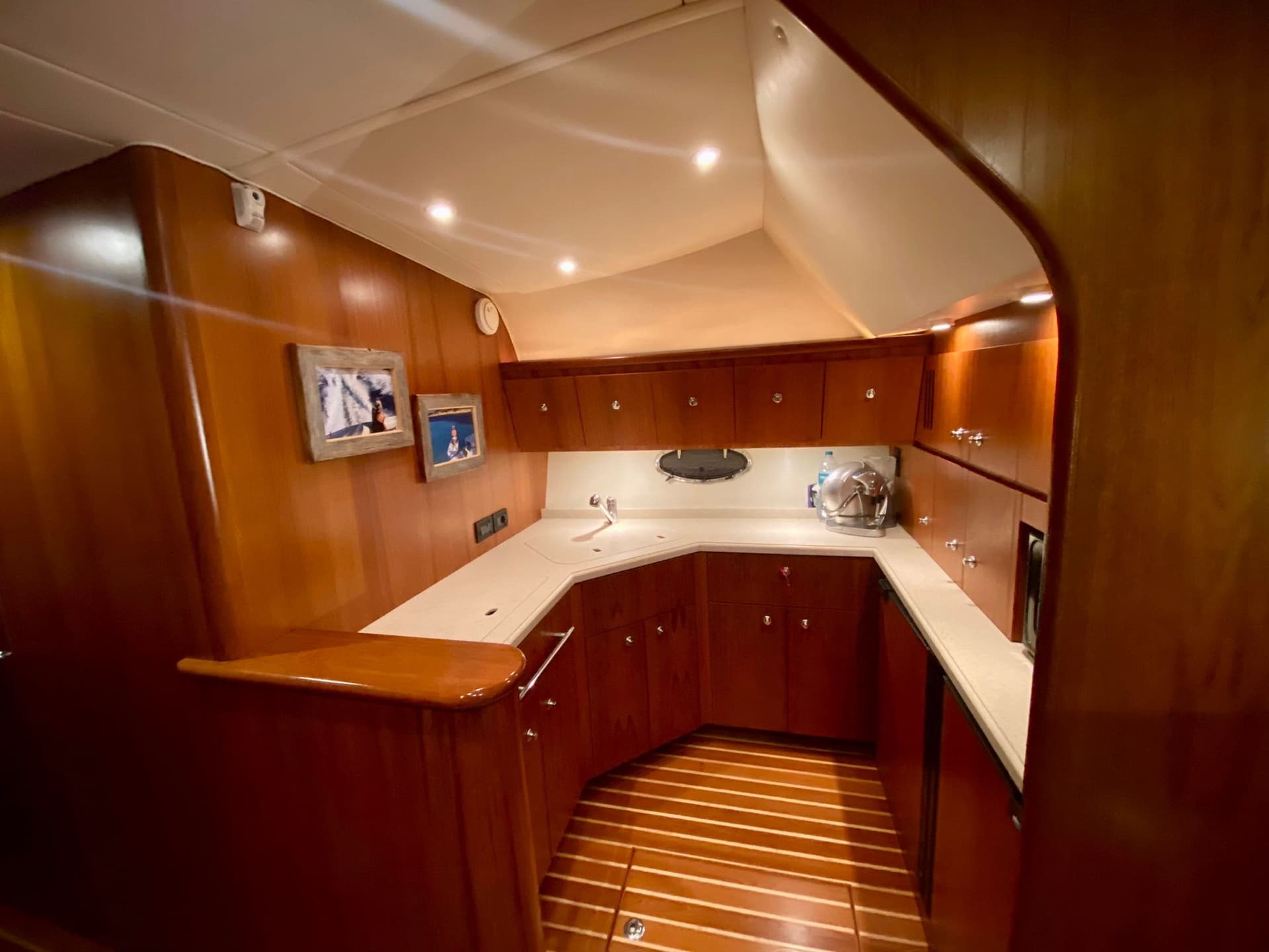 Tiara Yachts 4200 Open usato - foto hero 9