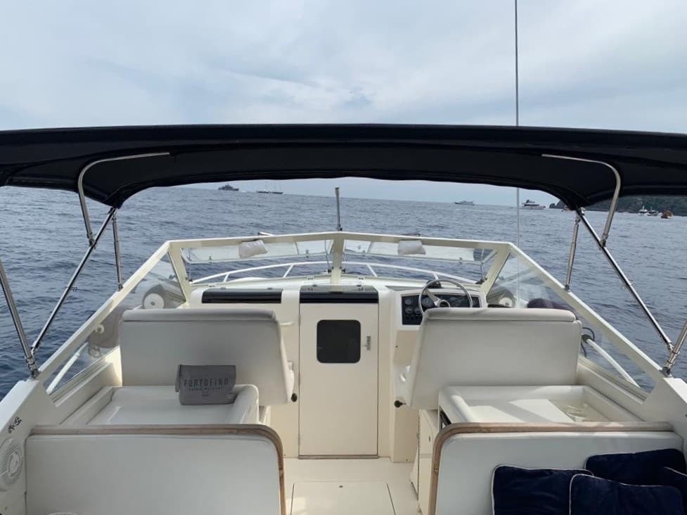 Bertram Yacht 28' Moppie - Deck View Bertram Yacht 28' Moppie - Deck View