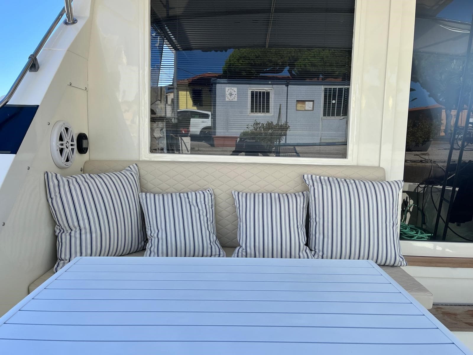 Bertram Yacht 46.6 Convertible usato - foto hero 16