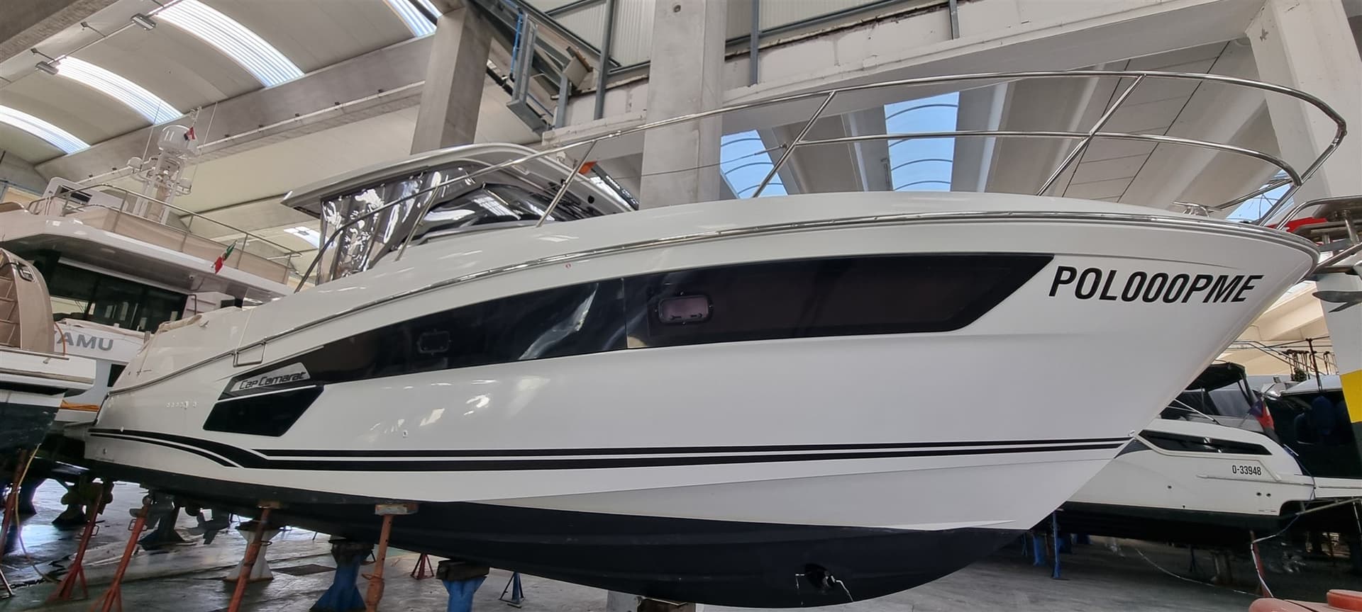 Jeanneau Cap Camarat 12.5 Wa - Detail View 1 Jeanneau Cap Camarat 12.5 Wa - Detail View 1