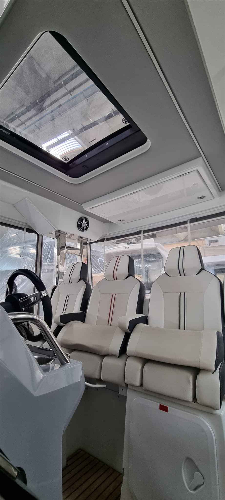 Jeanneau Cap Camarat 12.5 Wa usato - dettaglio 4