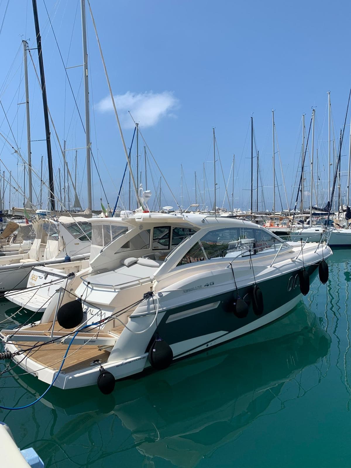 Absolute 40 Ht - Interior View Absolute 40 Ht - Interior View