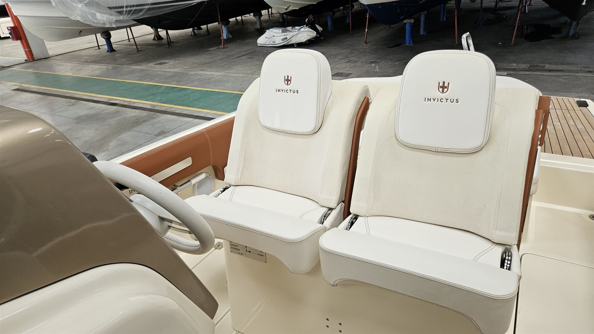 Invictus 280 SX used - hero image 8