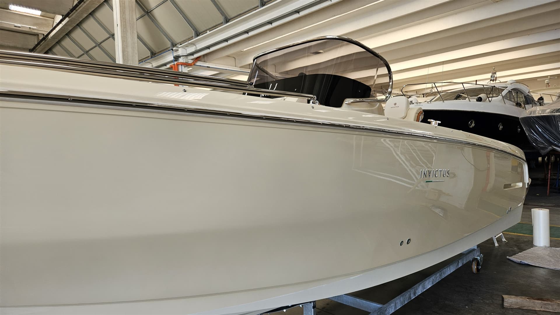 Invictus 280 SX used - hero image 11