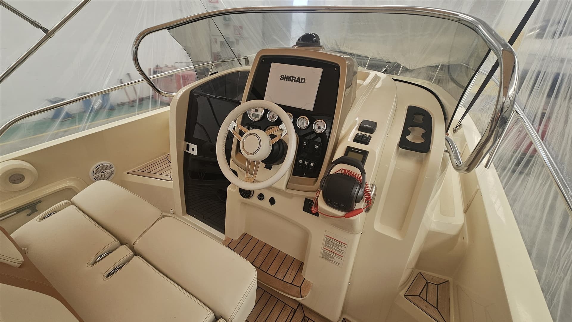 Invictus 280 CX usato - foto hero 6