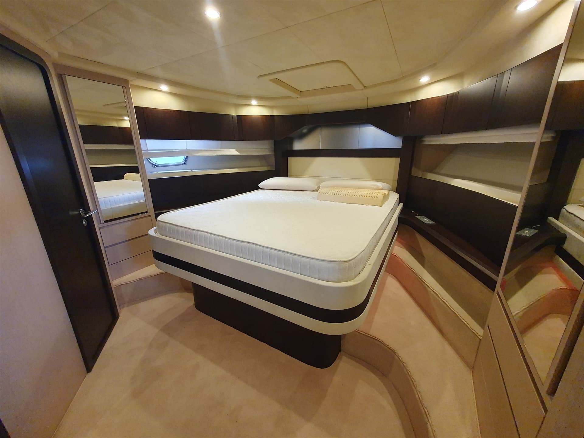 VZ Vz 18 - Detail View 1 VZ Vz 18 - Detail View 1