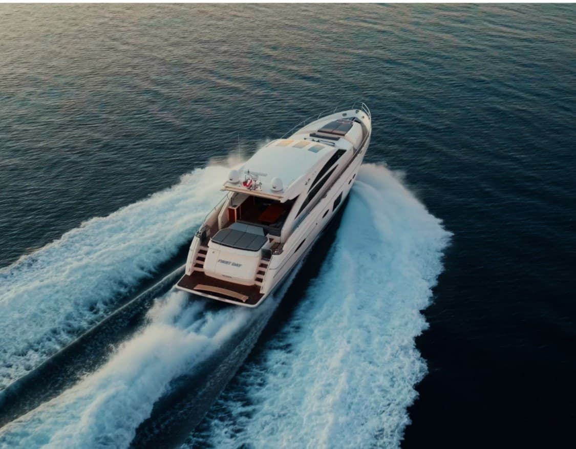 Princess Yachts V 72 - Deck View Princess Yachts V 72 - Deck View