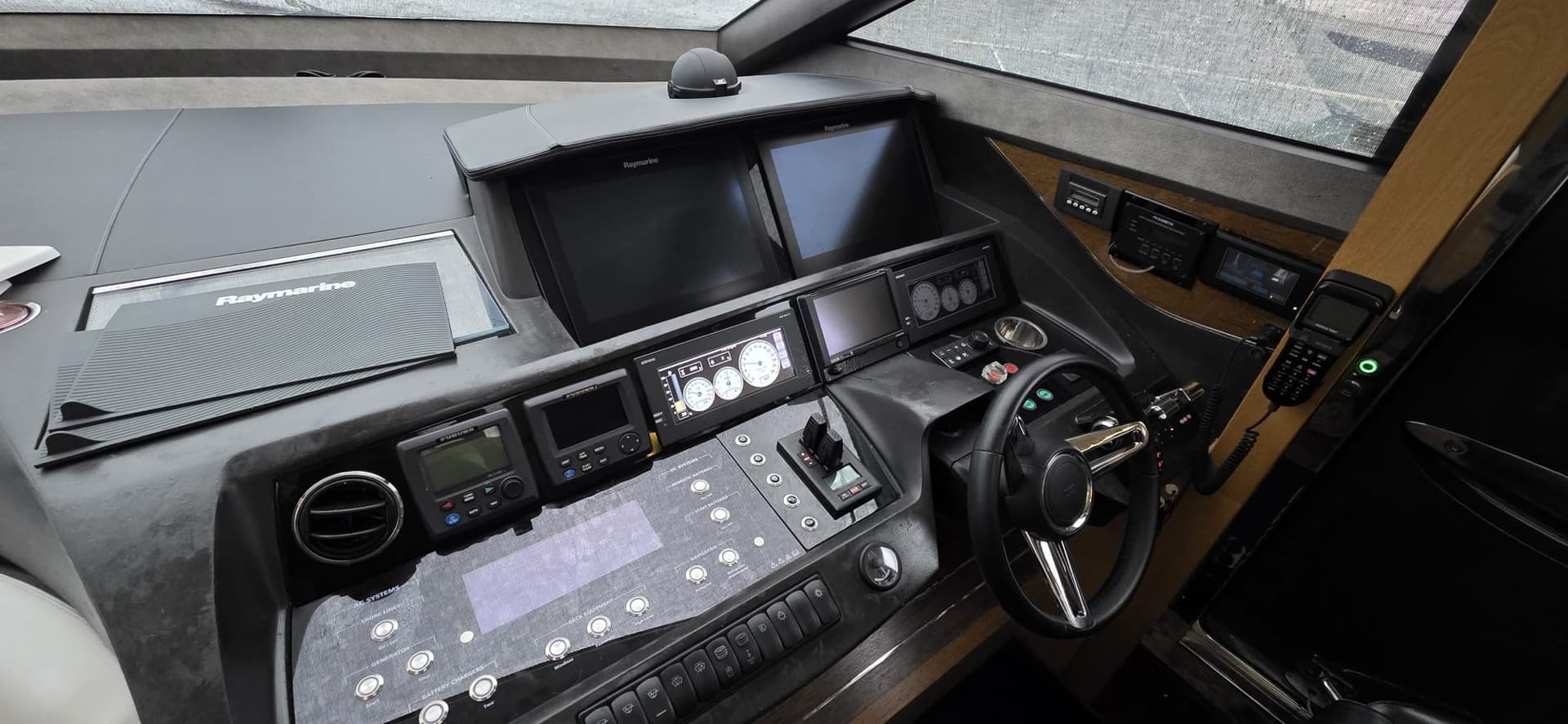 Princess Yachts V 72 gebraucht - Hauptbild 8