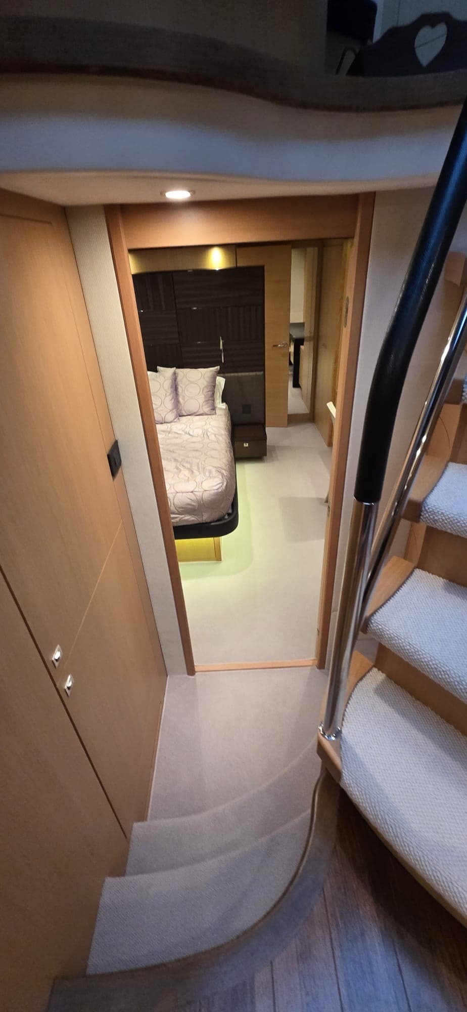 Princess Yachts V 72 gebraucht - Hauptbild 12