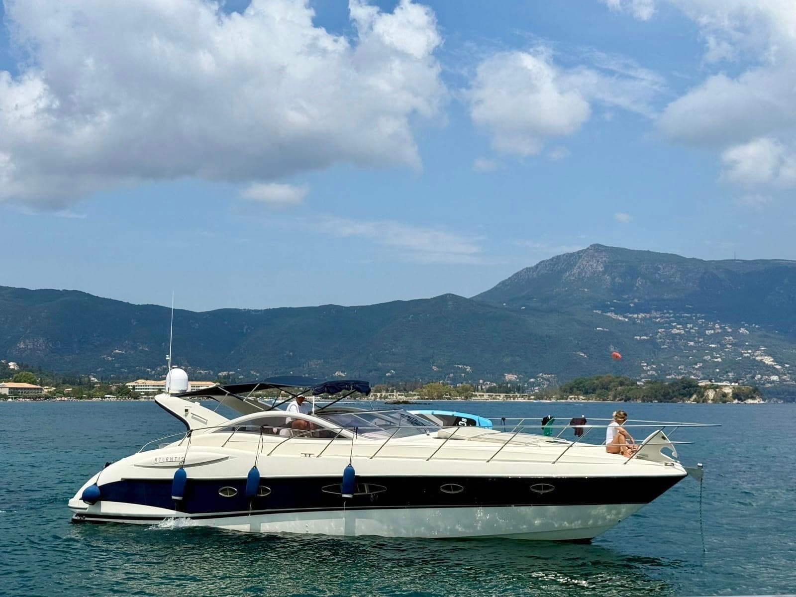 Atlantis 47 Open used - detail 1