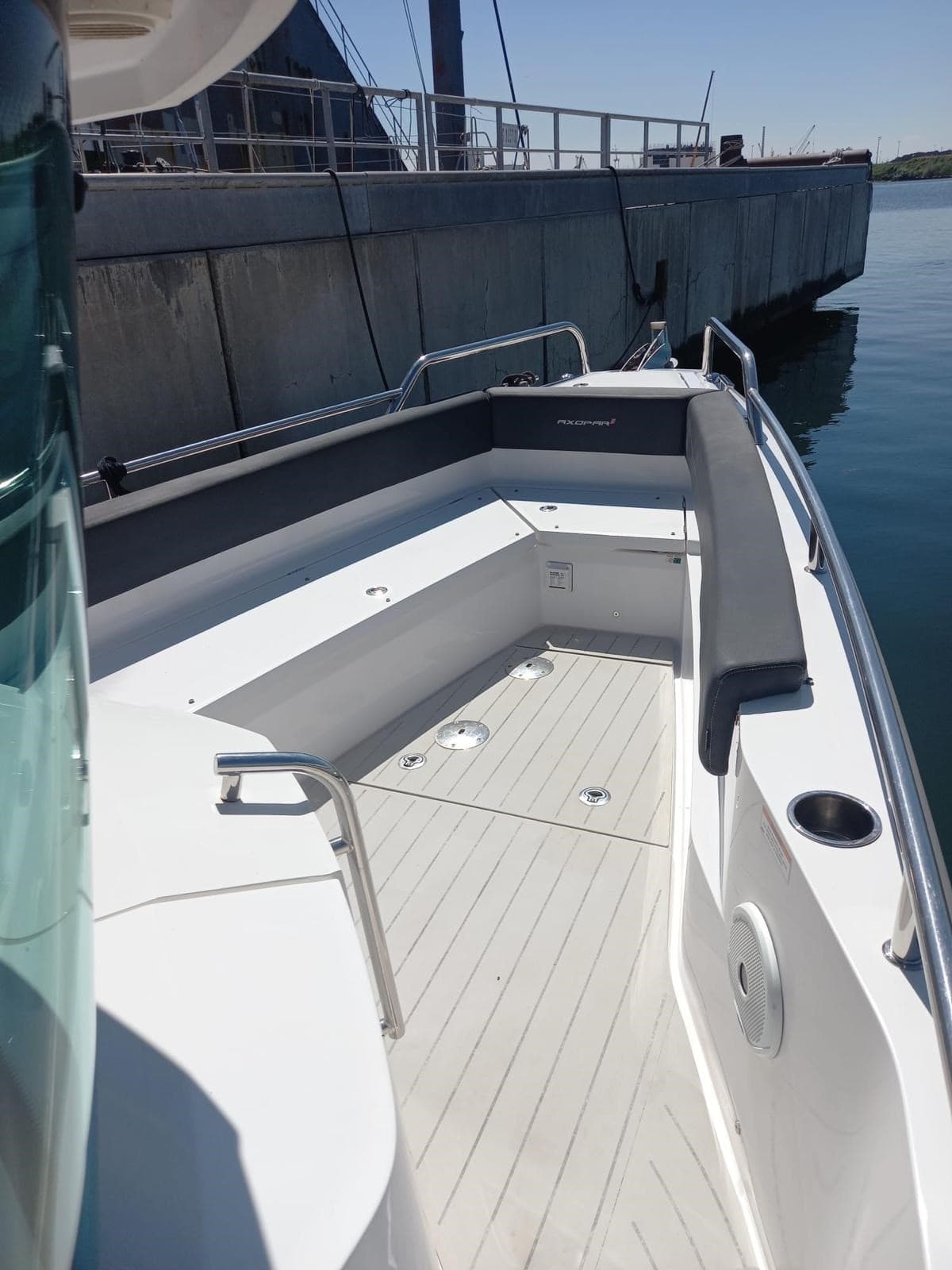 Axopar 28 used - detail 4