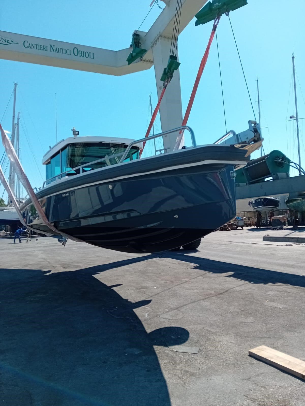 Axopar 28 - Interior View Axopar 28 - Interior View