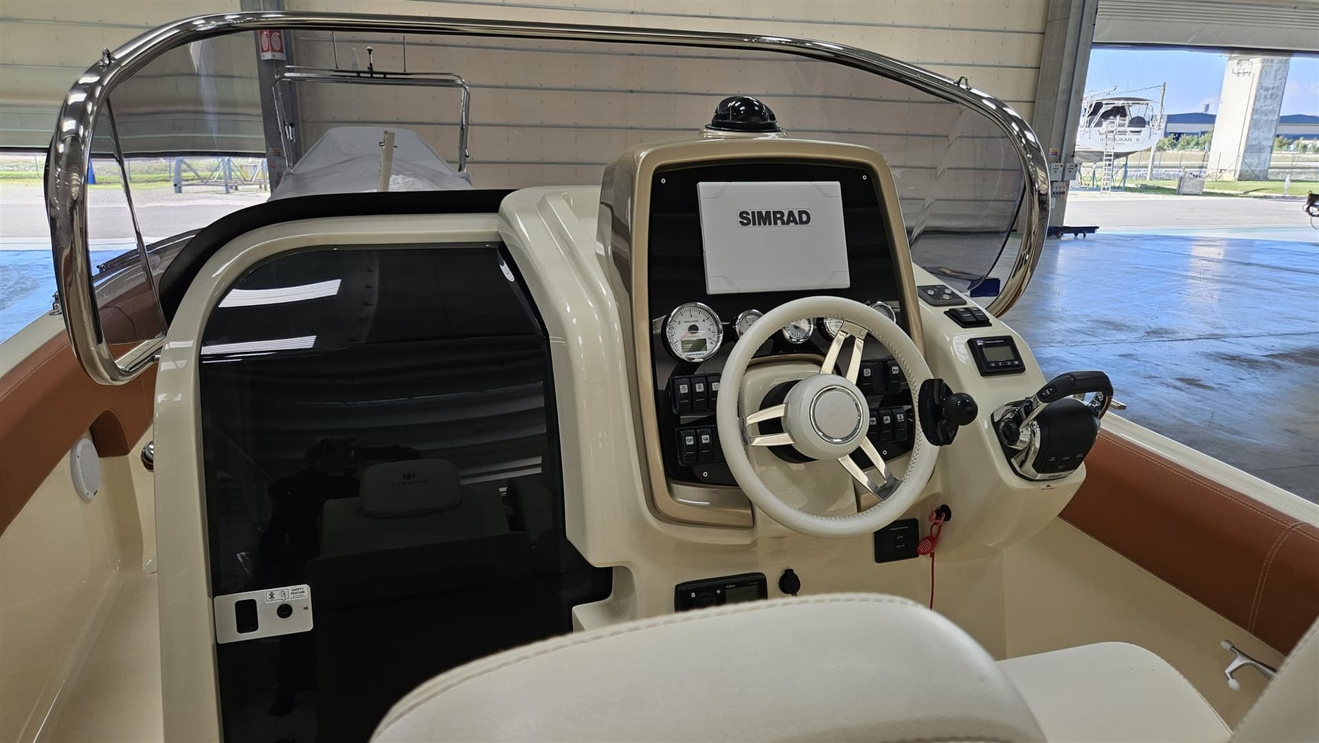 Invictus 280 Sx used - detail 4