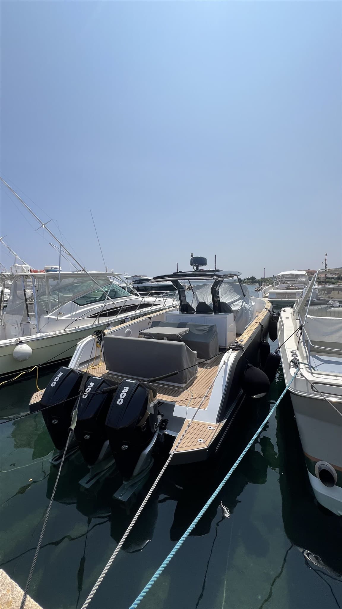 Pardo Yachts 38 - Detail View 1 Pardo Yachts 38 - Detail View 1