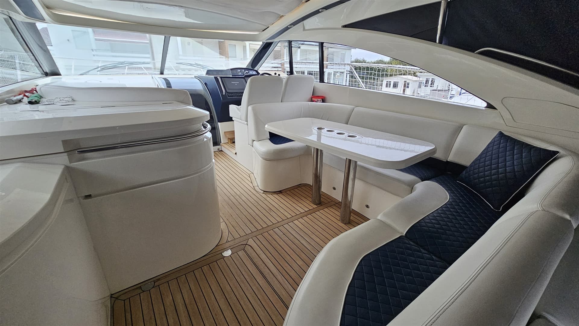 Princess Yachts V 45 usato - foto hero 6