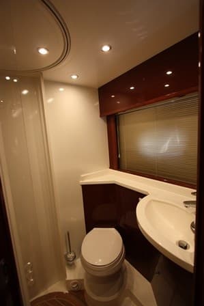Princess Yachts V 45 usato - foto hero 18