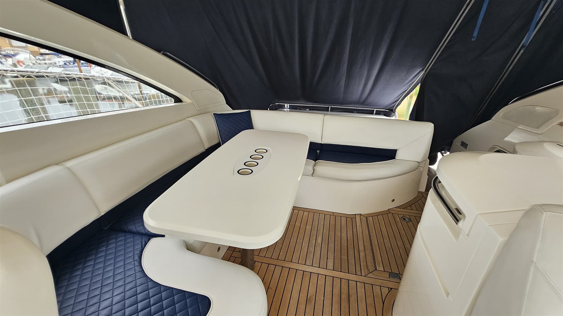 Princess Yachts V 45 usato - foto hero 5