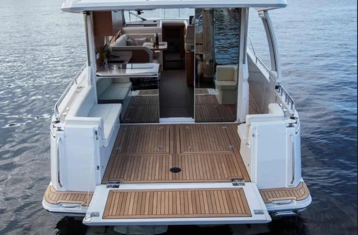 Greenline Yachts 39 used - hero image 4
