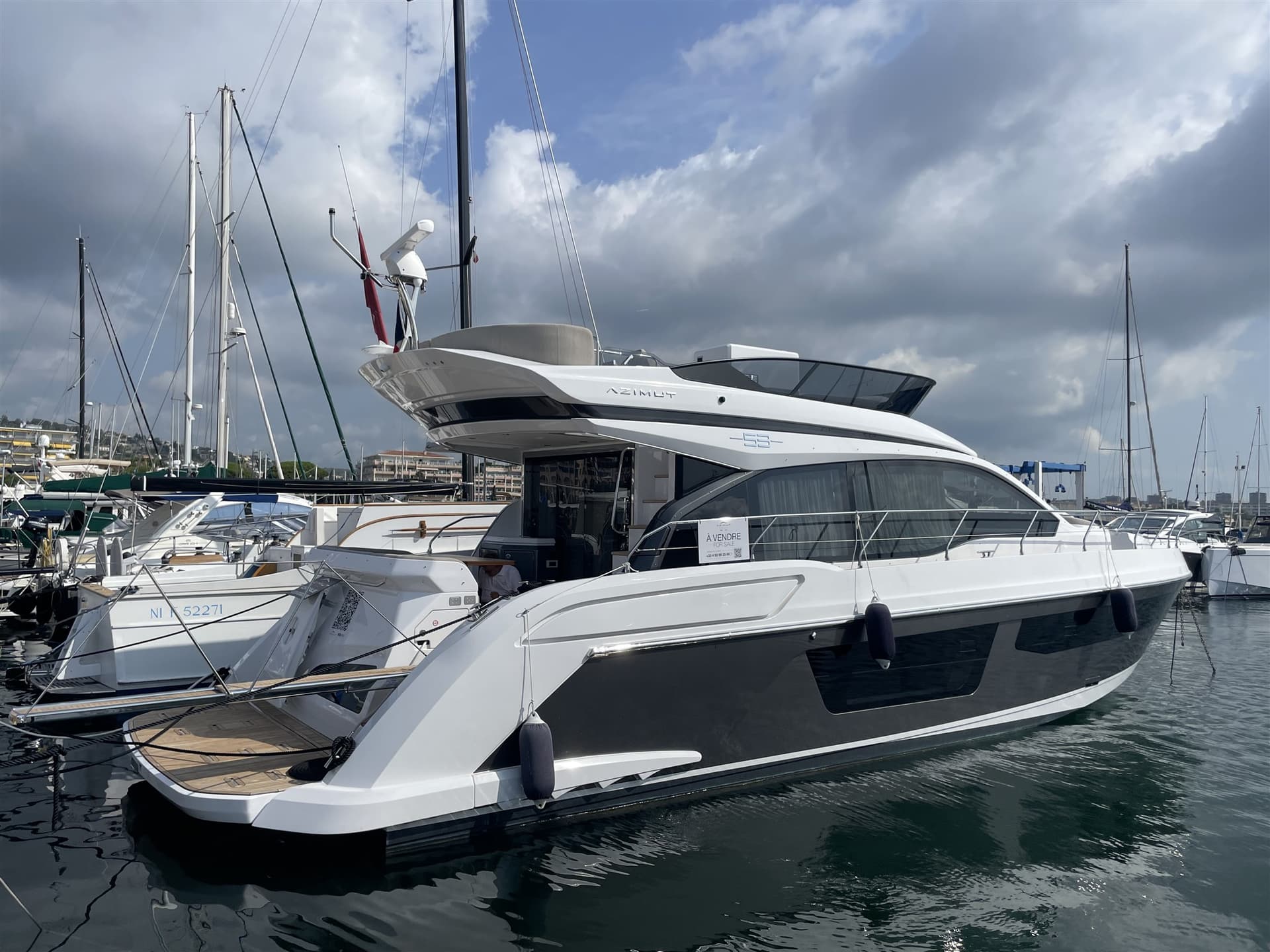 Azimut 53 Flybridge 2023 - Main View Azimut 53 Flybridge 2023 - Main View