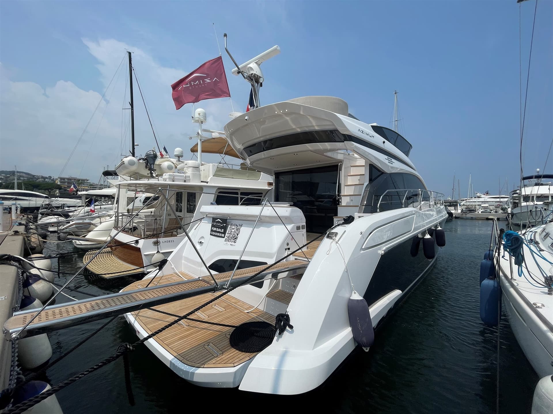 Azimut 53 Flybridge 2023 - Detail View 1 Azimut 53 Flybridge 2023 - Detail View 1