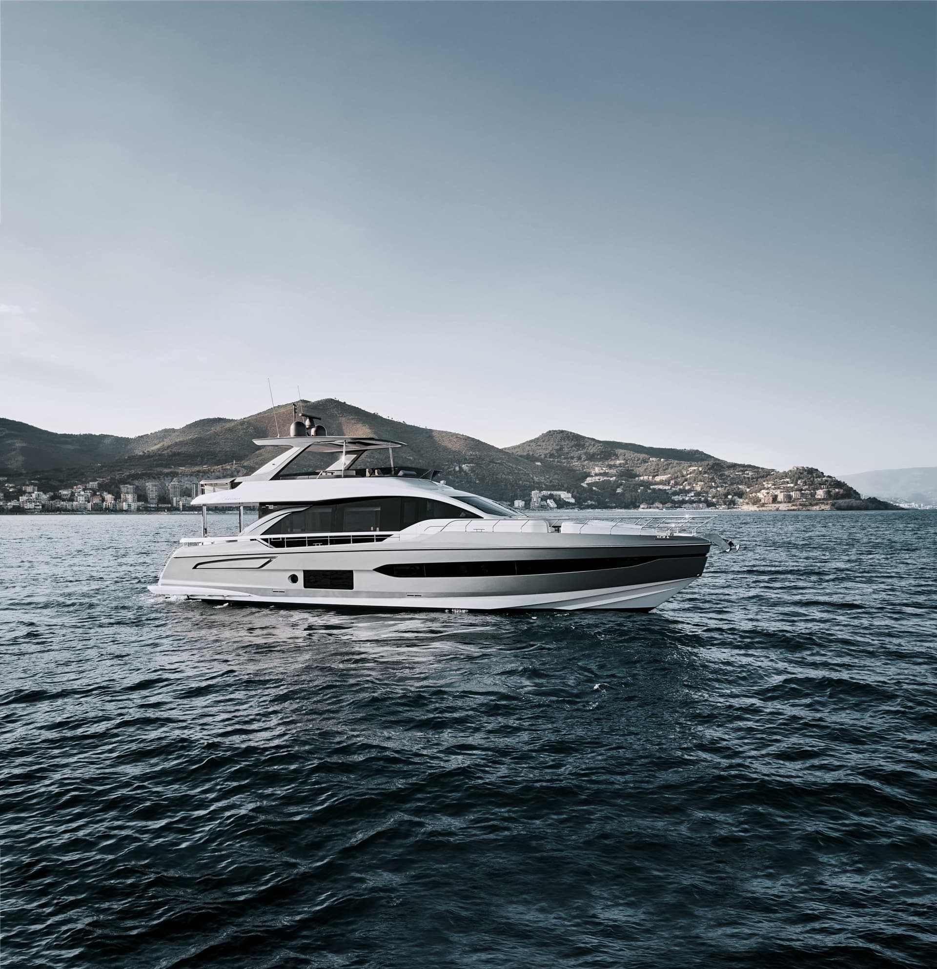 Azimut 78 Flybridge gebraucht - Detail 1
