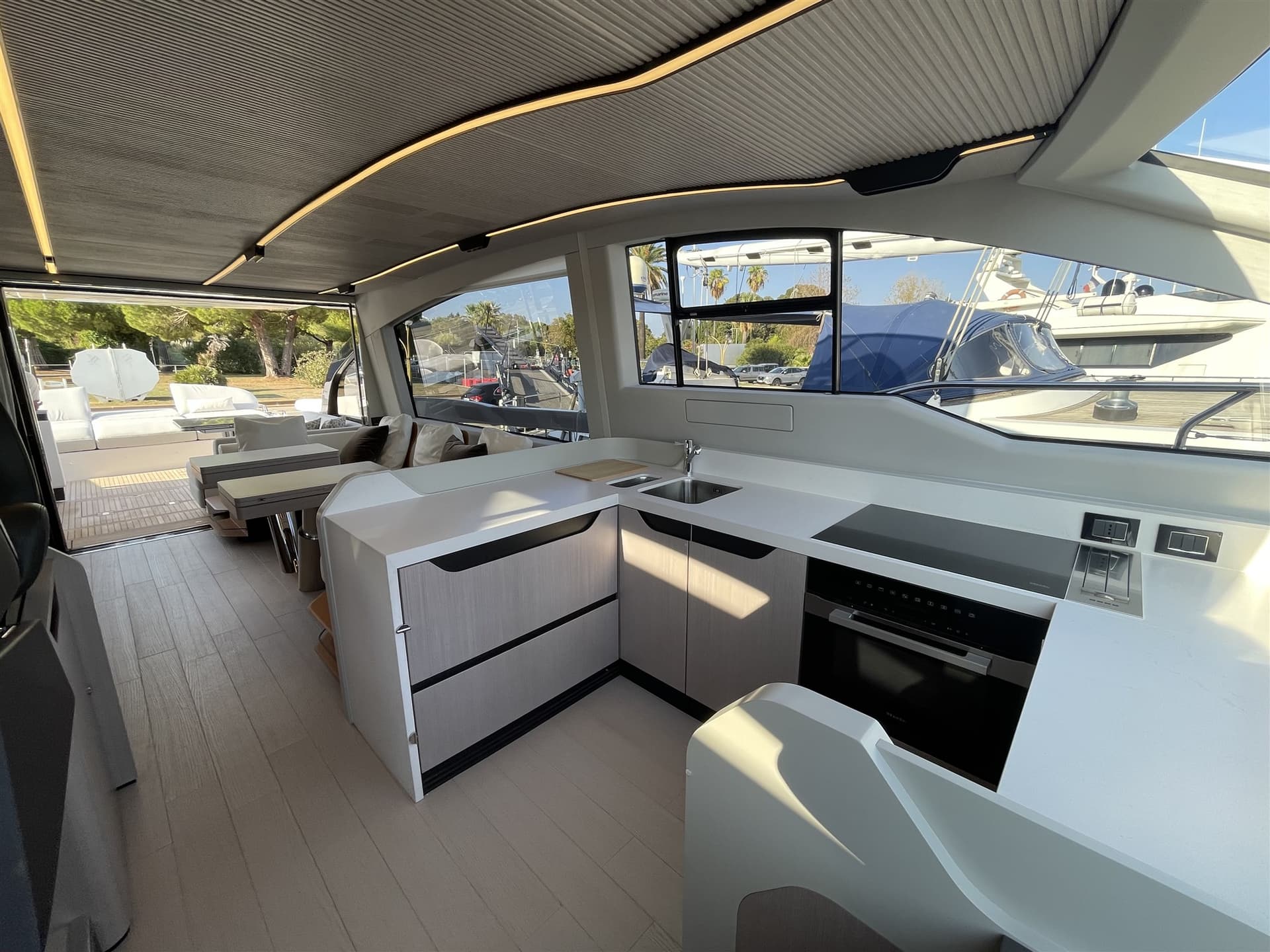 Azimut S7 M/Y 2023 usato - foto hero 10