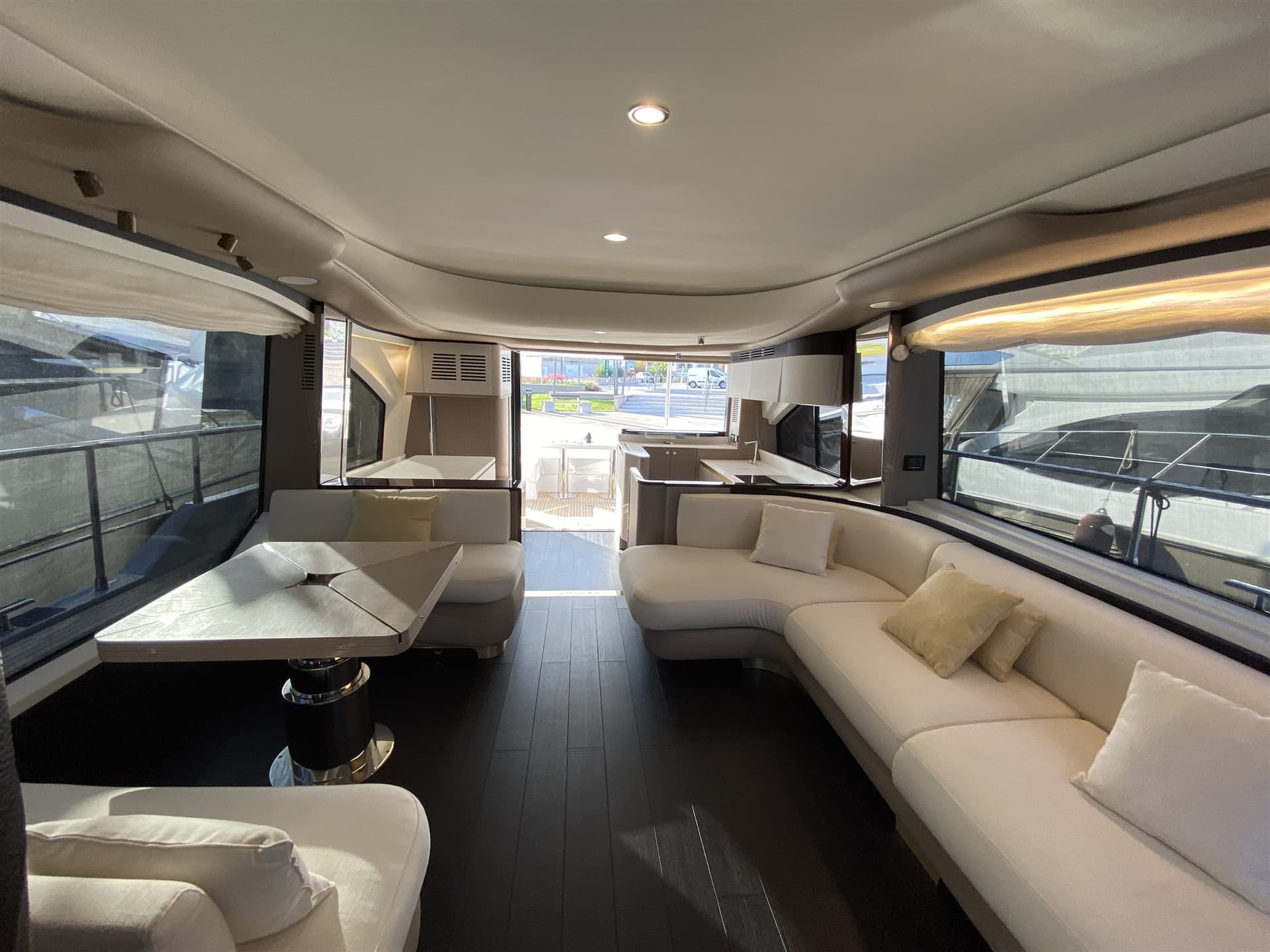 Azimut 60 Flybridge 2023 usato - foto hero 9