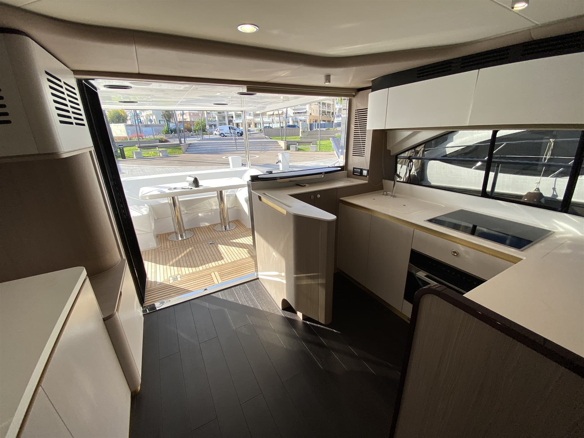 Azimut 60 Flybridge 2023 usato - foto hero 10