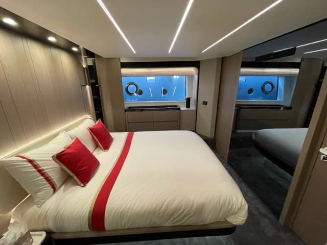 Azimut 72 Flybridge usato - foto hero 19