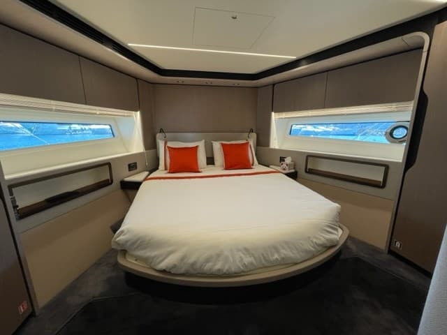Azimut 72 Flybridge usato - foto hero 22