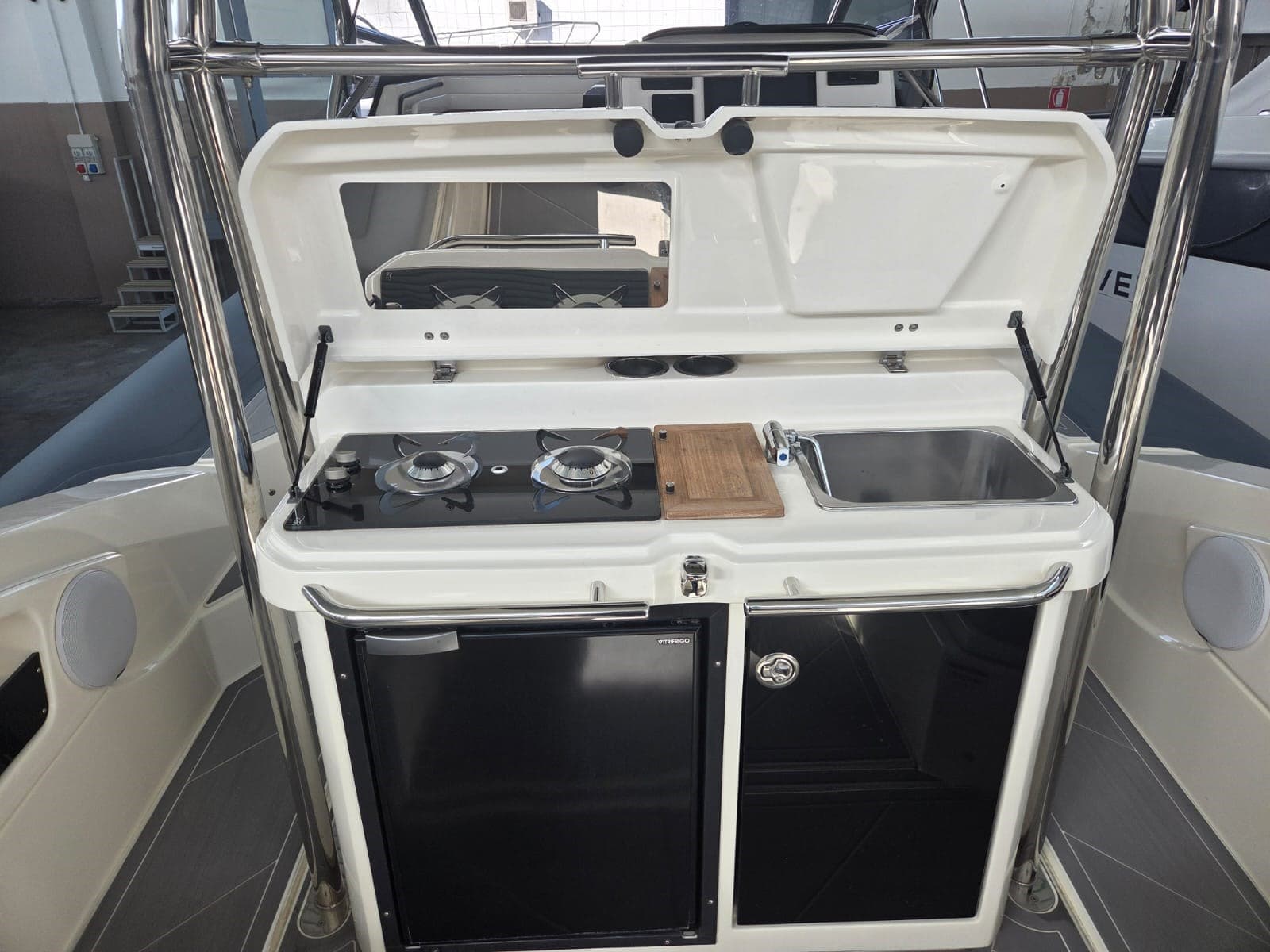 Jokerboat Clubman C35 T-Top used - detail 3
