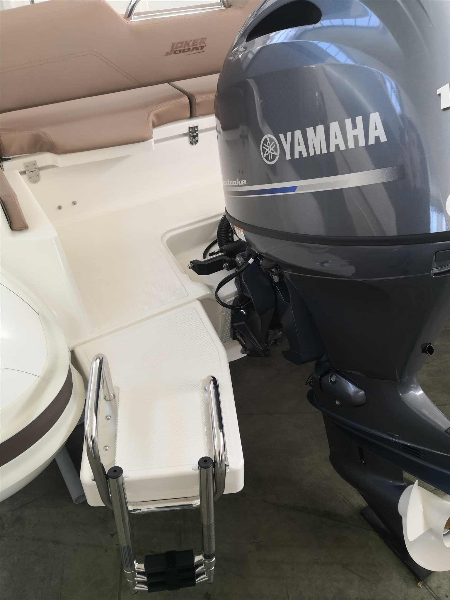 Jokerboat Coaster 580 Plus - Deck View Jokerboat Coaster 580 Plus - Deck View