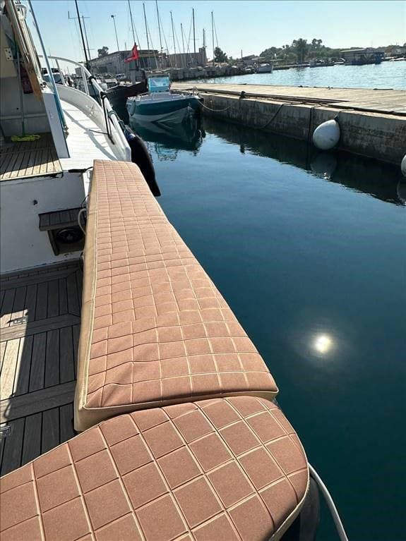 Striker Stiker34 - Interior View Striker Stiker34 - Interior View