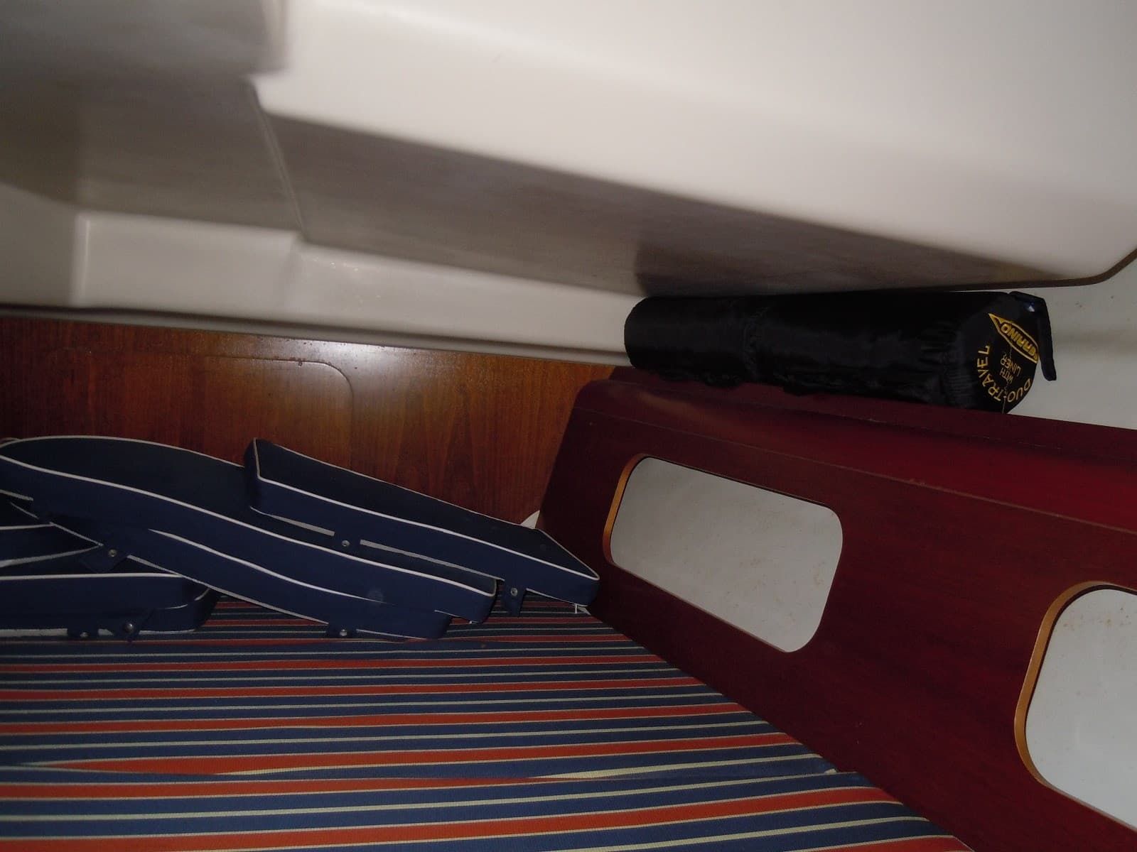 Beneteau Oceanis 38.1 - Deck View Beneteau Oceanis 38.1 - Deck View