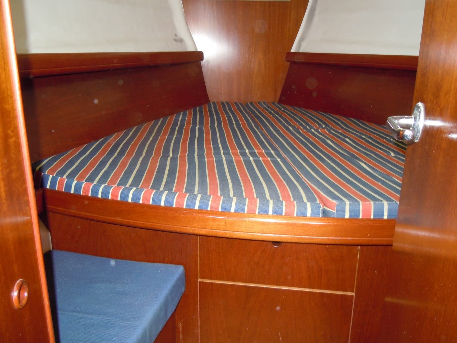 Beneteau Oceanis 38.1 - Interior View Beneteau Oceanis 38.1 - Interior View