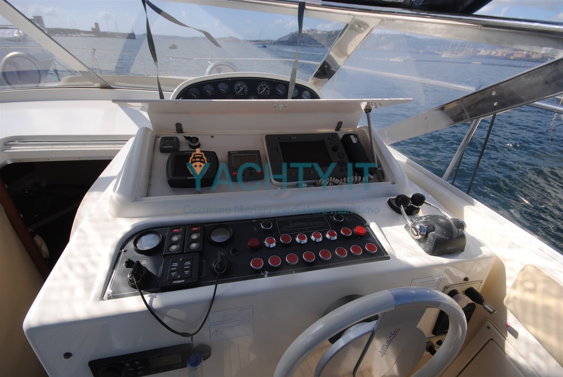 Fiart Mare Fiart 40' Genius - Detail View 1 Fiart Mare Fiart 40' Genius - Detail View 1